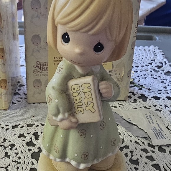 Precious Moments GOOD ADVICE HAS NO PRICE 679828 Bible - Picture 4 of 6